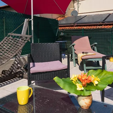 Maison Jumelee Avec Terrasse Et Parking A * Antibes